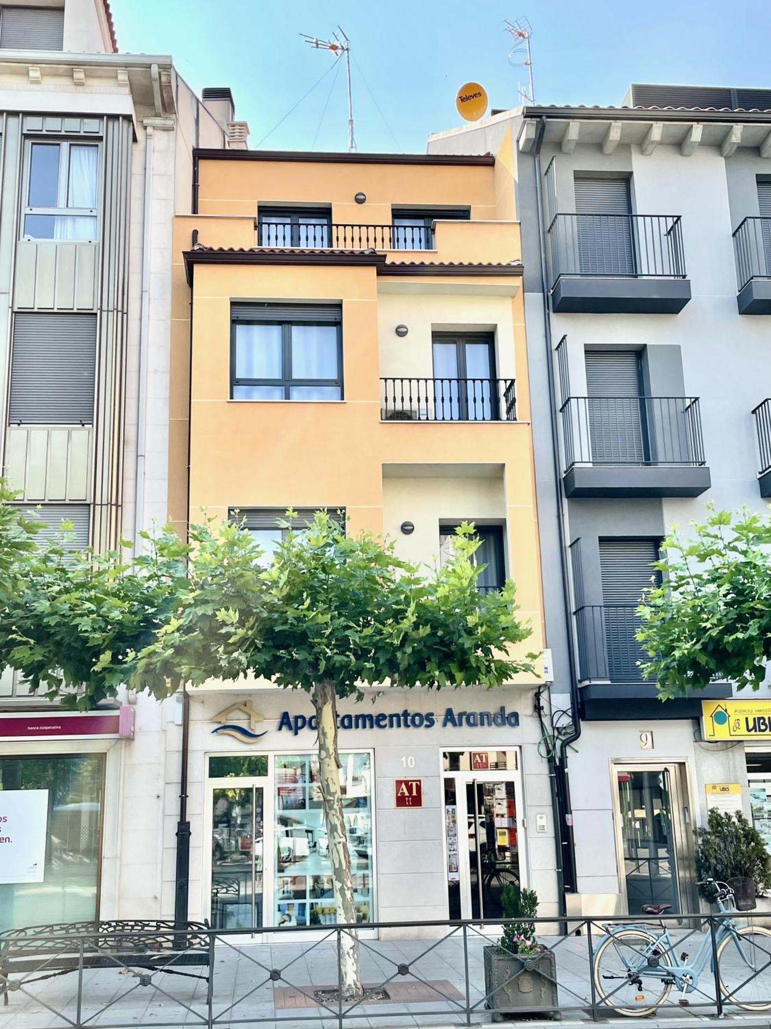 Apartamentos Aranda - Roble Aranda de Duero Exterior photo